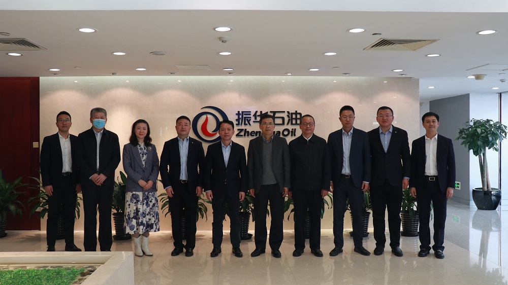 公司董事長王粵濤會見遼寧港口集團首席執行官王志賢